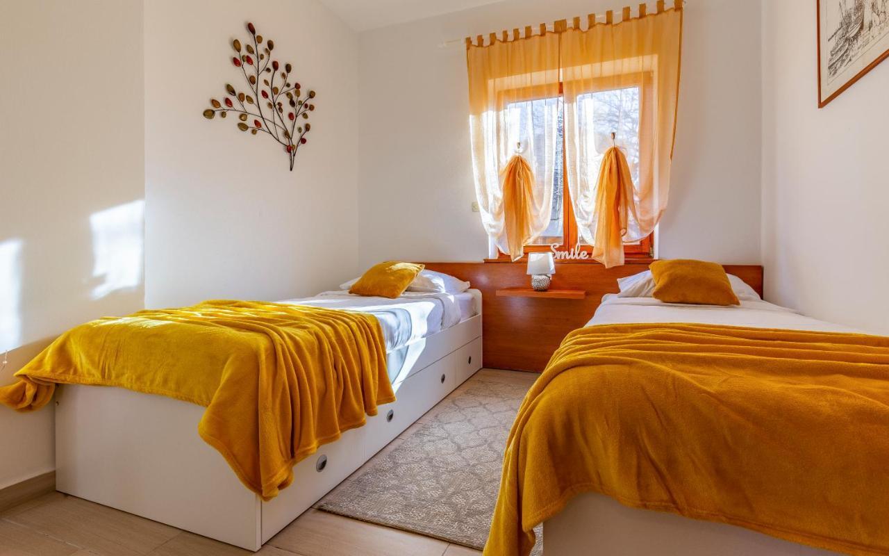 Willa Sweet House With Free Parking Pula Zewnętrze zdjęcie